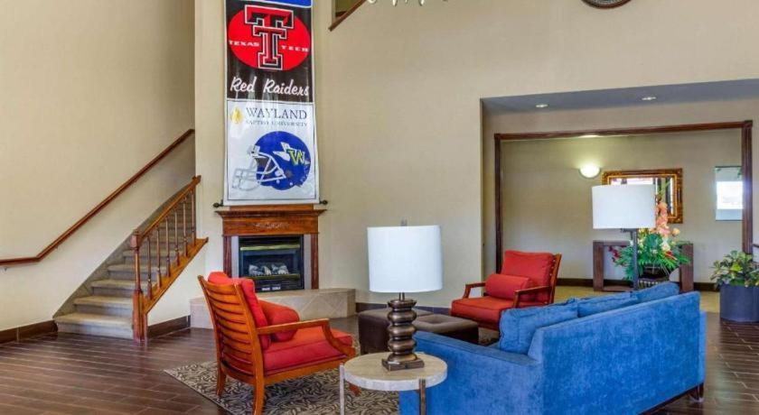 Comfort Suites Plainview Bagian luar foto